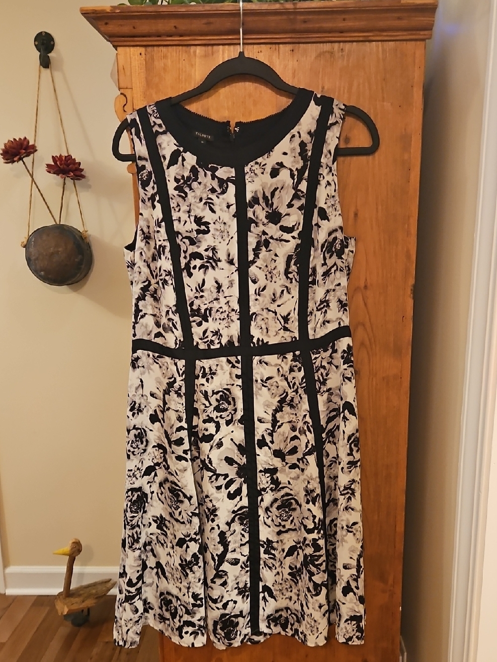 Talbots Sleeveless Black and White Dress